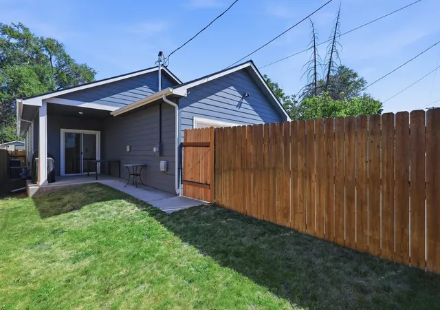 Photo 3 of Single family home for sale at 1525 W Fairview Ave, Spokane, WA 99205 | MLS# 202621092 | Listing updated on 2026-09-18