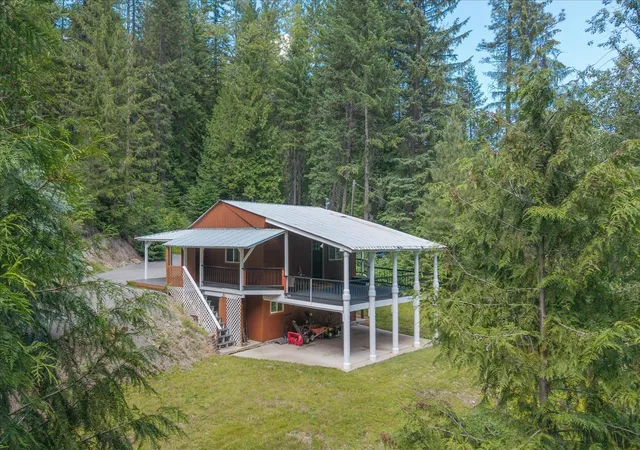Photo 3 of Single family home for sale at 604 Deadman Crk Rd, Kettle Falls, WA 99141 | MLS# 202621109 | Listing updated on 2026-07-24