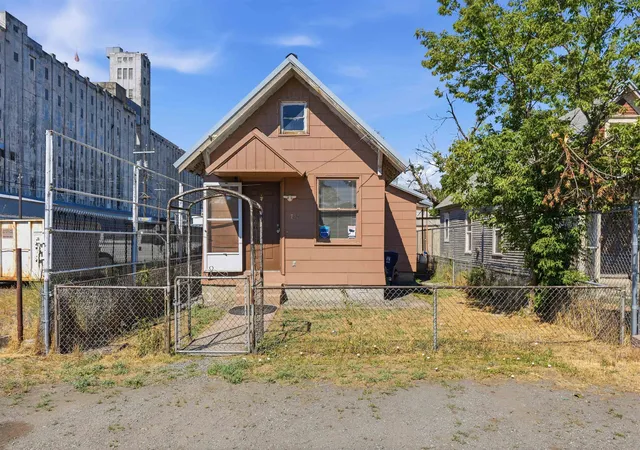 Photo 1 of Single family home for sale at 705 N Altamont St, Spokane, WA 99202 | MLS# 202621114 | Listing updated on 2026-08-31