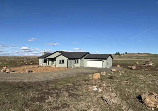 Photo 3 of Single family home for sale at 12213 S Stangland Rd, Medical Lake, WA 99022 | MLS# 202621121 | Listing updated on 2026-10-08
