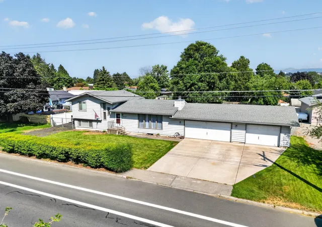 2nd image of 2115 S Evergreen Rd, Spokane Valley, WA 99037 | MLS# 202621126