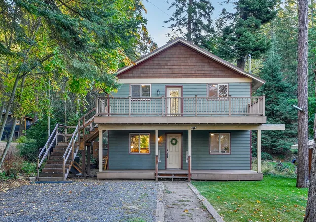 Photo 1 of Single family home for sale at 13906 N E Newman Lake Dr, Newman Lake, WA 99025 | MLS# 202621160 | Listing updated on 2026-10-10