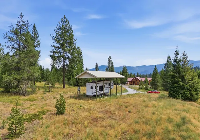 3rd image of 672 Panorama Dr, Newport, WA 99156 | MLS# 202621165