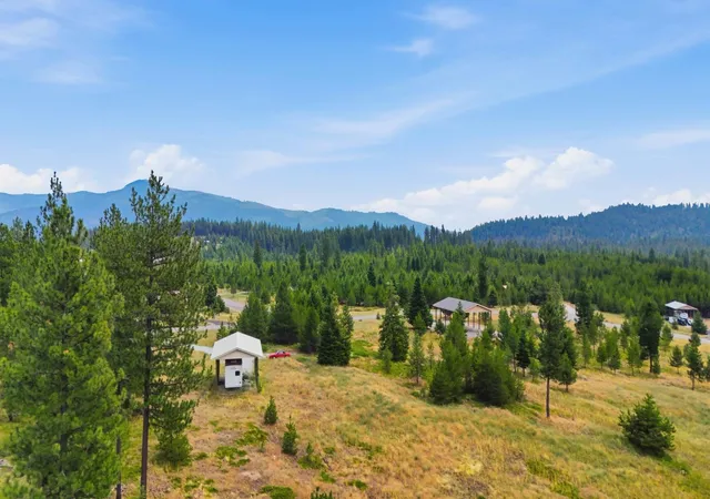 4th image of 672 Panorama Dr, Newport, WA 99156 | MLS# 202621165