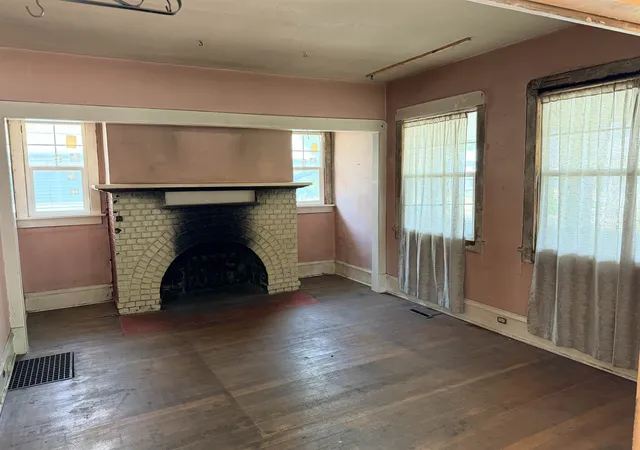 Photo 2 of Single family home for sale at 628 S Elm St, Spokane, WA 99204 | MLS# 202621233 | Listing updated on 2026-09-05