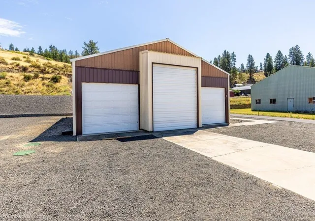 Photo 3 of Manufactured home for sale at 202 Airport Way, Davenport, WA 99122 | MLS# 202621241 | Listing updated on 2026-09-01