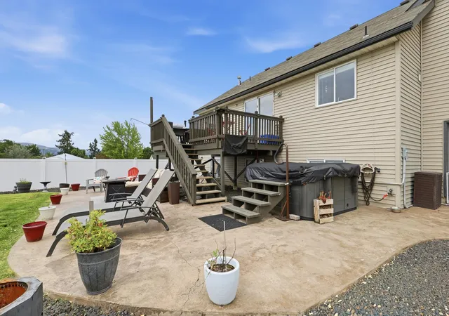 Photo 3 of Single family home for sale at 604 S Mcmillan Rd, Spokane Valley, WA 99016 | MLS# 202621298 | Listing updated on 2026-09-17