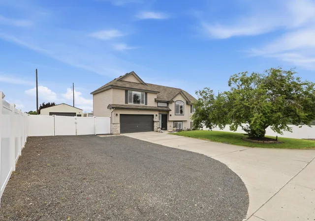 Photo 4 of Single family home for sale at 604 S Mcmillan Rd, Spokane Valley, WA 99016 | MLS# 202621298 | Listing updated on 2026-09-17