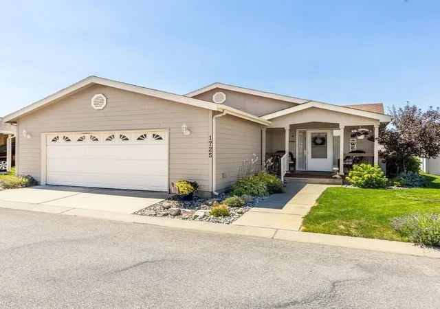 1st image of 1725 N Hodges Ln, Spokane Valley, WA 99016 | MLS# 202621299