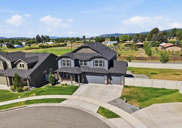 Photo 3 of Single family home for sale at 4026 N Arrowleaf Loop, Post Falls, ID 83854 | MLS# 202621301 | Listing updated on 2026-10-21