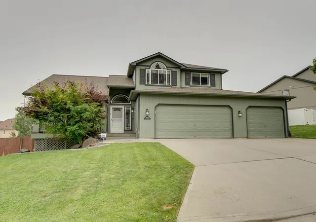 2nd image of 18105 E Crescent Dr, Spokane Valley, WA 99016 | MLS# 202621305