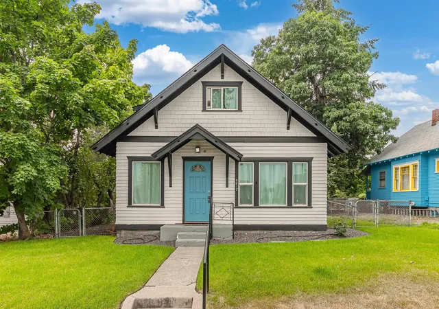 Photo 1 of Single family home for sale at 4017 N Madison St, Spokane, WA 99205 | MLS# 202621320 | Listing updated on 2026-09-16
