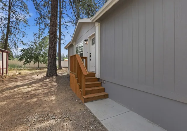 Photo 2 of Manufactured home for sale at 3928 E Ln Park Rd #9, Mead, WA 99021 | MLS# 202621329 | Listing updated on 2026-07-29