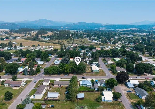 32nd image of 910 W Main Ave, Chewelah, WA 99109 | MLS# 202621330