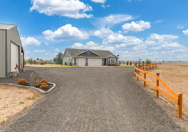 1st image of 1009 S Bartholomew St, Medical Lake, WA 99022 | MLS# 202621341