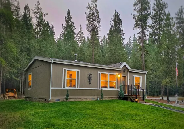 Photo 3 of Manufactured home for sale at 511 Lenora Dr, Usk, WA 99180 | MLS# 202621352 | Listing updated on 2026-09-22