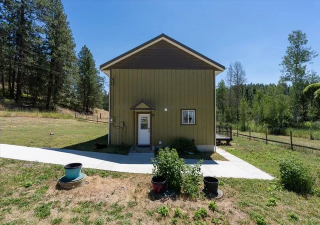 Photo 2 of Single family home for sale at 20803 W Euclid Rd, Medical Lake, WA 99022 | MLS# 202621355 | Listing updated on 2026-10-07