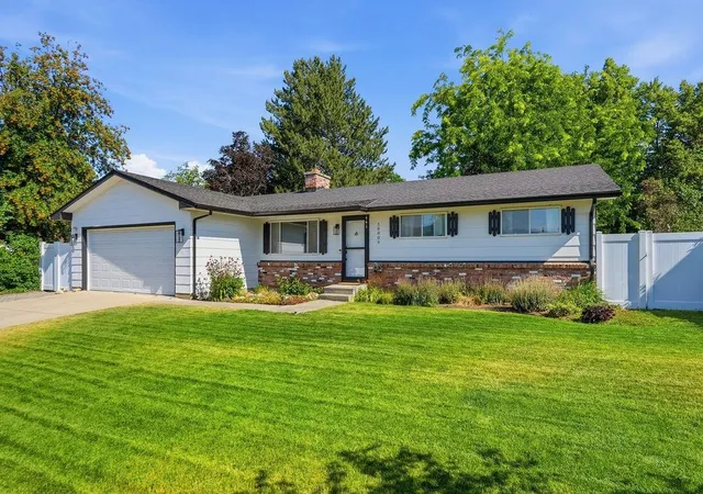 Photo 3 of Single family home for sale at 10809 E 35th Avenue, Spokane Valley, WA 99206 | MLS# 202621383 | Listing updated on 2026-09-24