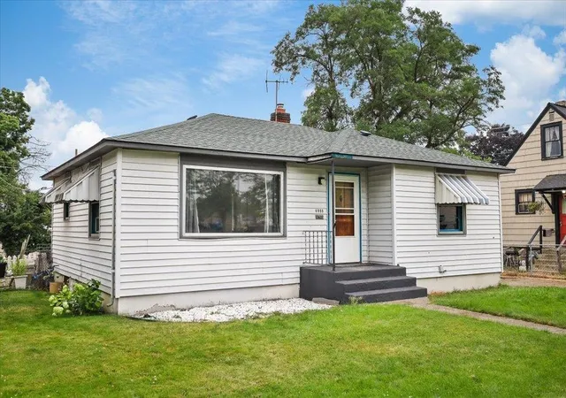Photo 2 of Single family home for sale at 4908 N Lee St, Spokane, WA 99207 | MLS# 202621415 | Listing updated on 2026-09-30