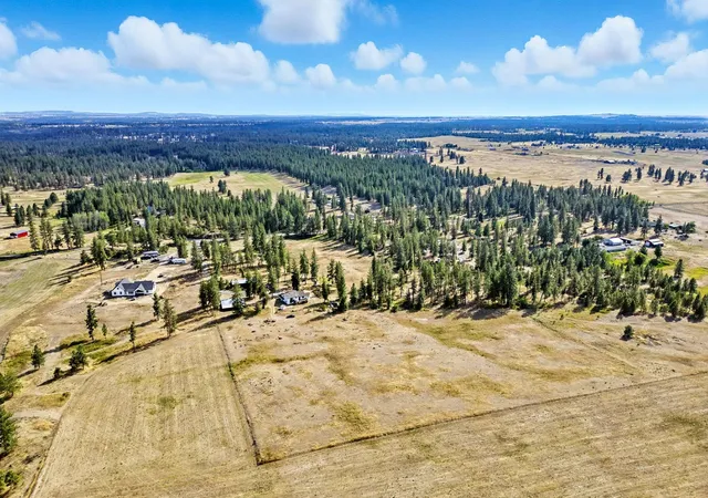 46th image of 14510 W Pine Bluff Rd, Nine Mile Falls, WA 99026 | MLS# 202621436