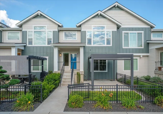 Photo 1 of Townhouse for sale at 2422 W Summit Pkwy, Spokane, WA 99201 | MLS# 202621449 | Listing updated on 2026-07-30