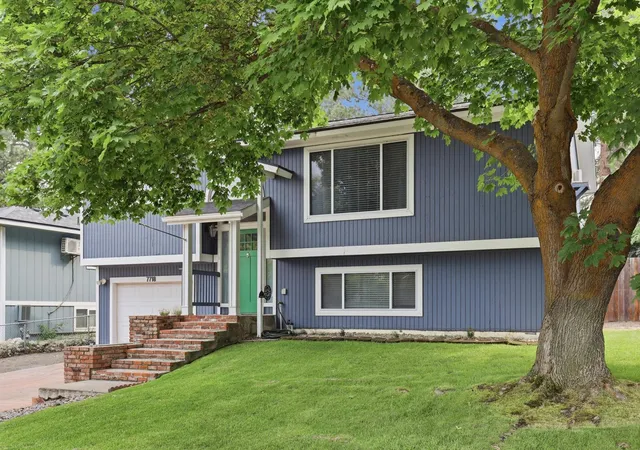 Photo 2 of Sale Pending at 7718 N Brownsville Ct, Spokane, WA 99208 | MLS# 202621457 | Listing updated on 2026-07-29