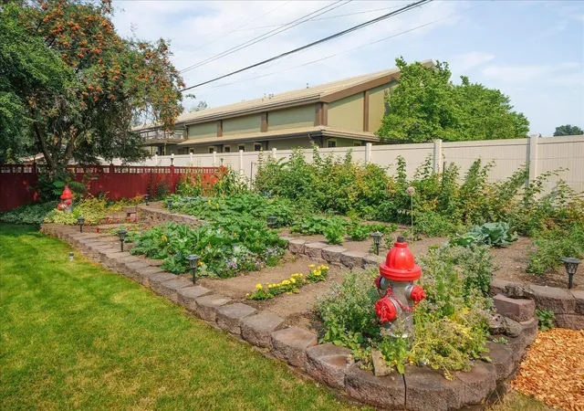 Photo 3 of Sale Pending at 1808 W Kiernan Ave, Spokane, WA 99205 | MLS# 202621485 | Listing updated on 2026-10-06