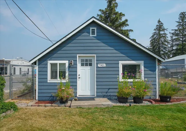 3rd image of 7901 E Valleyway Ave, Spokane Valley, WA 99212 | MLS# 202621492