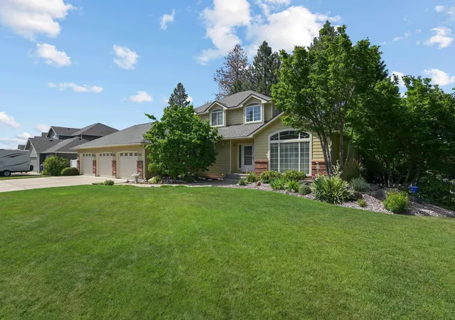 3rd image of 1013 E Harding Dr, Spokane, WA 99218 | MLS# 202621494