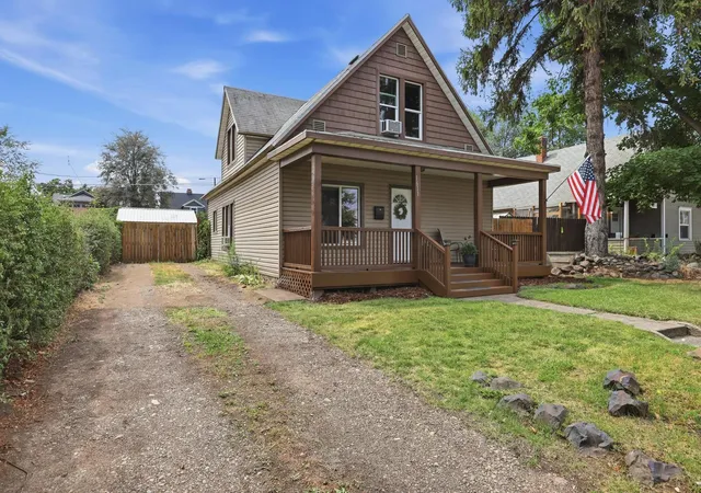 Photo 2 of Single family home for sale at 1611 W Mansfield Ave, Spokane, WA 99205 | MLS# 202621513 | Listing updated on 2026-09-07