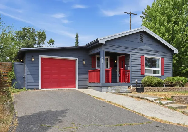 Photo 2 of Single family home for sale at 3903 N Helena St, Spokane, WA 99207 | MLS# 202621535 | Listing updated on 2026-09-18