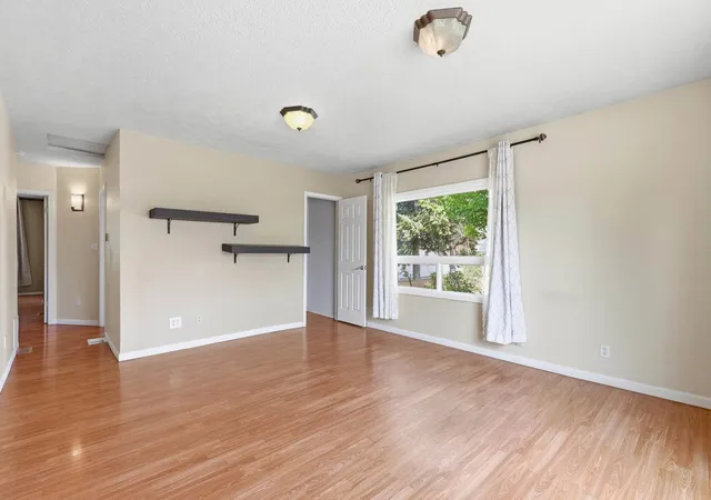 Photo 3 of Single family home for sale at 3903 N Helena St, Spokane, WA 99207 | MLS# 202621535 | Listing updated on 2026-09-18