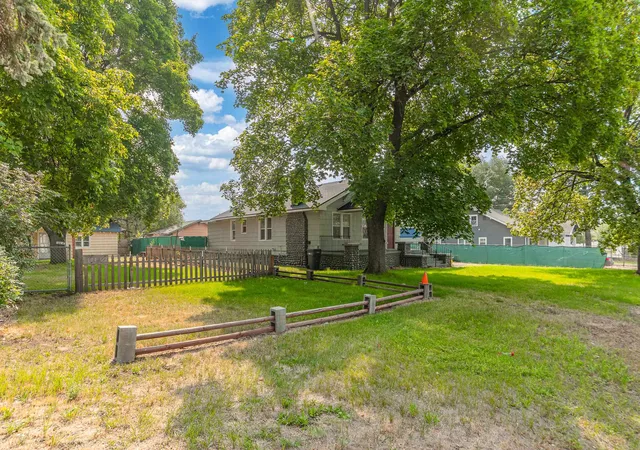 Photo 3 of Single family home for sale at 104 N Farr Rd, Spokane Valley, WA 99206 | MLS# 202621537 | Listing updated on 2026-08-31