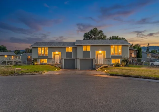 1st image of 1705  1707 N Glenn Ct, Spokane Valley, WA 99206 | MLS# 202621565