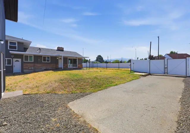 Photo 4 of Single family home for sale at 11 N Barker Rd, Spokane Valley, WA 99016 | MLS# 202621579 | Listing updated on 2026-09-16