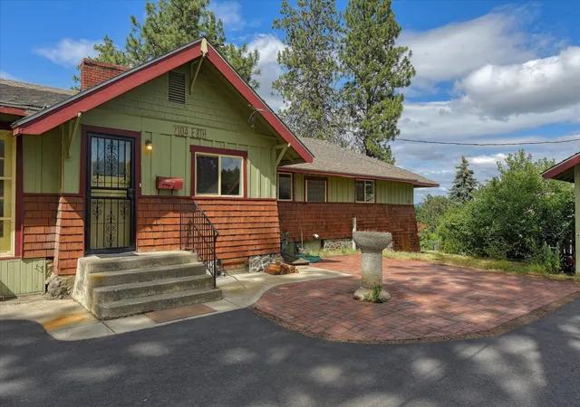 Photo 3 of Single family home for sale at 2104 E 8th Avenue, Spokane, WA 99202 | MLS# 202621582 | Listing updated on 2026-08-01