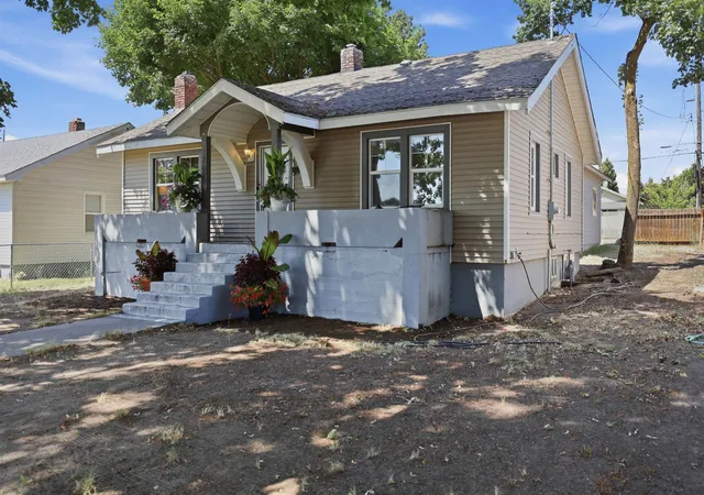 2nd image of 1208 W Gordon Ave, Spokane, WA 99205 | MLS# 202621585