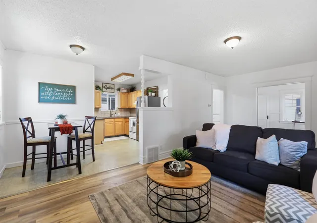 4th image of 1208 W Gordon Ave, Spokane, WA 99205 | MLS# 202621585
