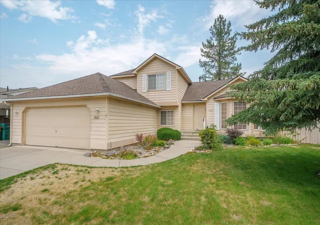 Single family home for sale at 7602 N Old Fort Dr, Spokane, WA 99208 | MLS# 202621595