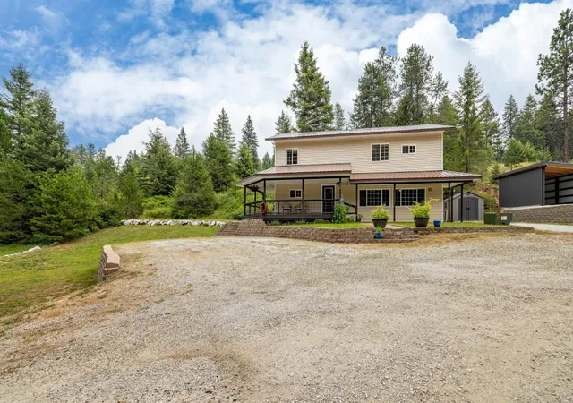 1st image of 652 Diamond Dr, Newport, WA 99156 | MLS# 202621599