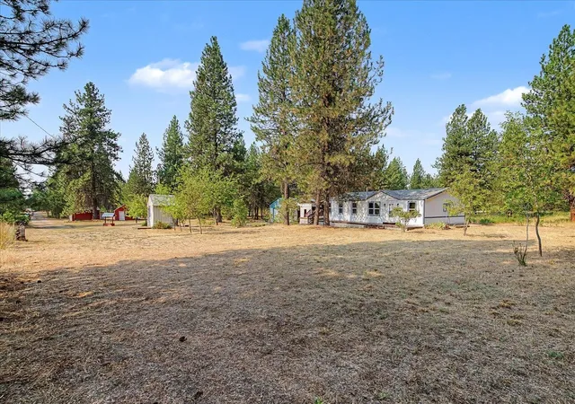 Photo 3 of Manufactured home for sale at 5101 E Elk To Hwy Rd, Elk, WA 99009 | MLS# 202621609 | Listing updated on 2026-08-26