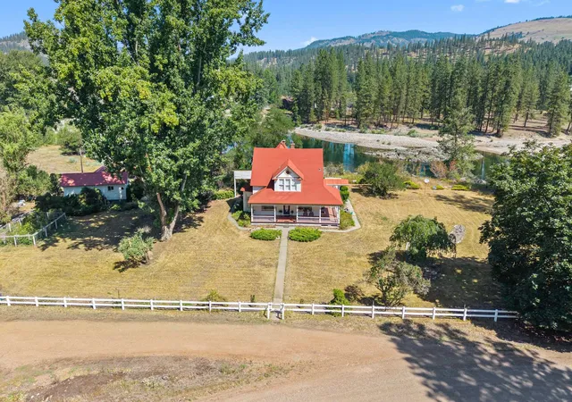 3rd image of 2339 Kettle River Rd, Kettle Falls, WA 99141 | MLS# 202621613