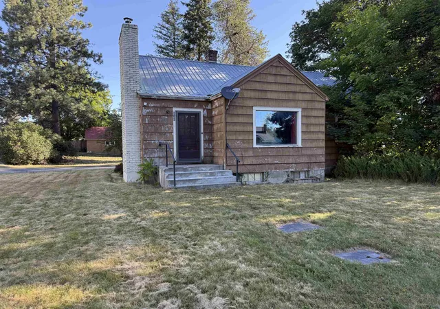 1st image of 836 W 5th St, Newport, WA 99156 | MLS# 202621617