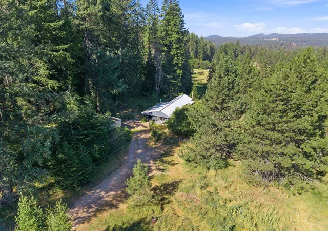 Photo 2 of Sale Pending at 2132 Nicholson Rd, Elk, WA 99009 | MLS# 202621655 | Listing updated on 2026-08-28