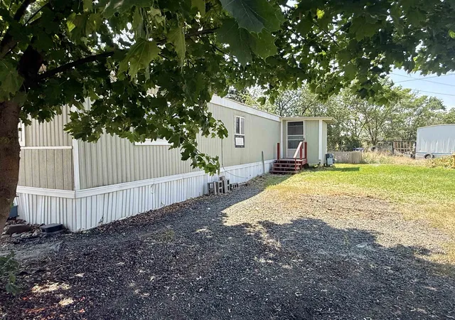 2nd image of 19625 E Wellesley Ave, Spokane Valley, WA 99027 | MLS# 202621656