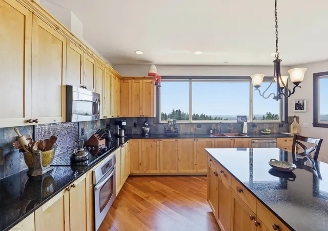 Photo 4 of Single family home for sale at 7910 S Jackson Rd, Mica, WA 99023 | MLS# 202621665 | Listing updated on 2026-08-04