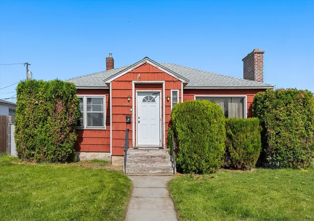 Photo 1 of Single family home for sale at 227 E Crown Ave, Spokane, WA 99207 | MLS# 202621673 | Listing updated on 2026-08-04