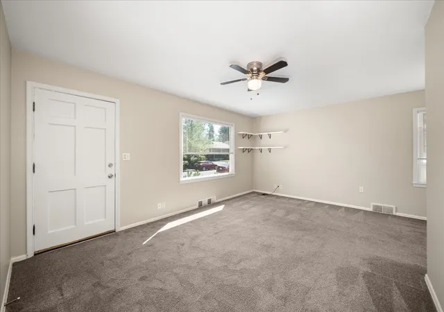 Photo 3 of Single family home for sale at 1317 E 33rd Avenue, Spokane, WA 99203 | MLS# 202621692 | Listing updated on 2026-10-04