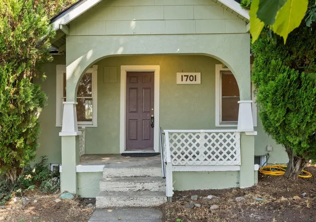 2nd image of 1701 E Desmet Ave, Spokane, WA 99202 | MLS# 202621700