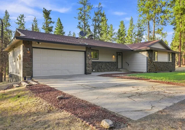 Photo 3 of Single family home for sale at 21808 W Bannock Ave, Medical Lake, WA 99022 | MLS# 202621717 | Listing updated on 2026-08-24